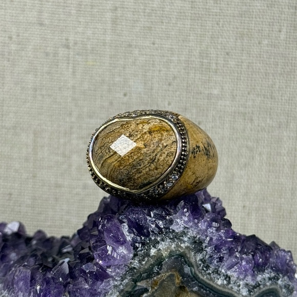 Elegant Brown Stone Ring - Picture 3 of 3